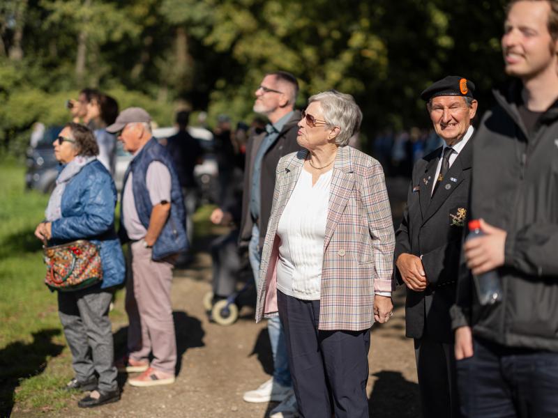 ../public/images/images/fotos/2023/Op Vleugels Der Vrijheid - 24 sept 2023 - 214.jpg